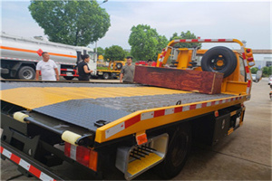 抚松附近拖车电话号码服务